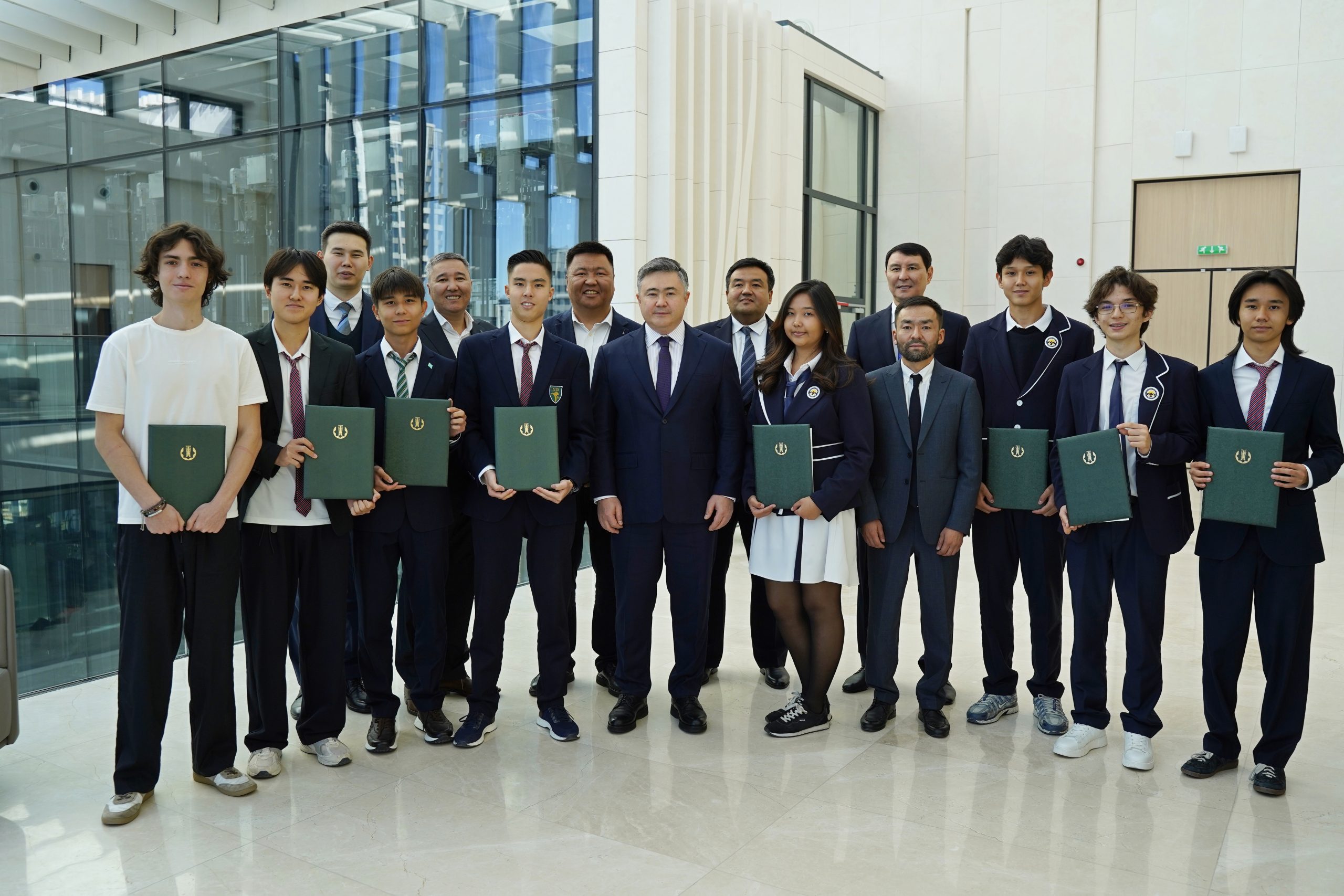 Group photo of students from Kazakhstan